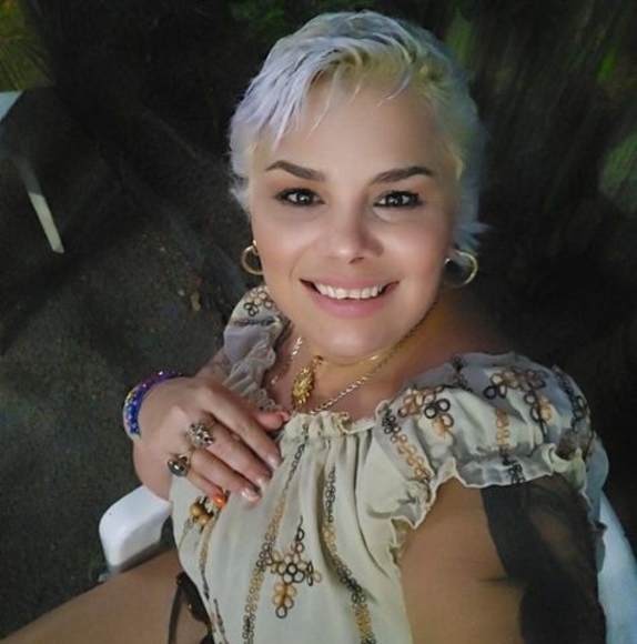 Meet your Posher, Deilys - Picture 1 of 1